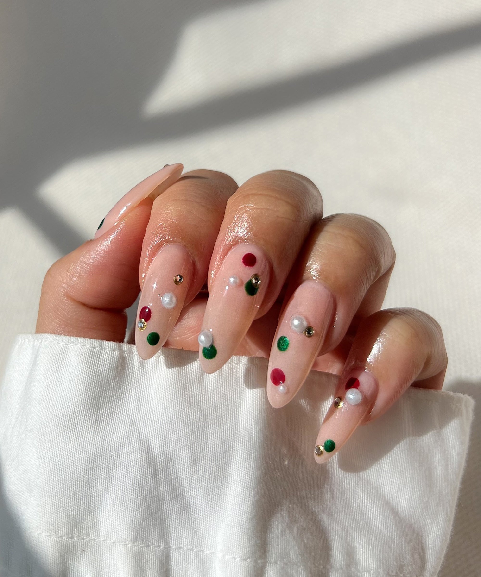 12 Simple & Cute Christmas Nail Art Trends To Try