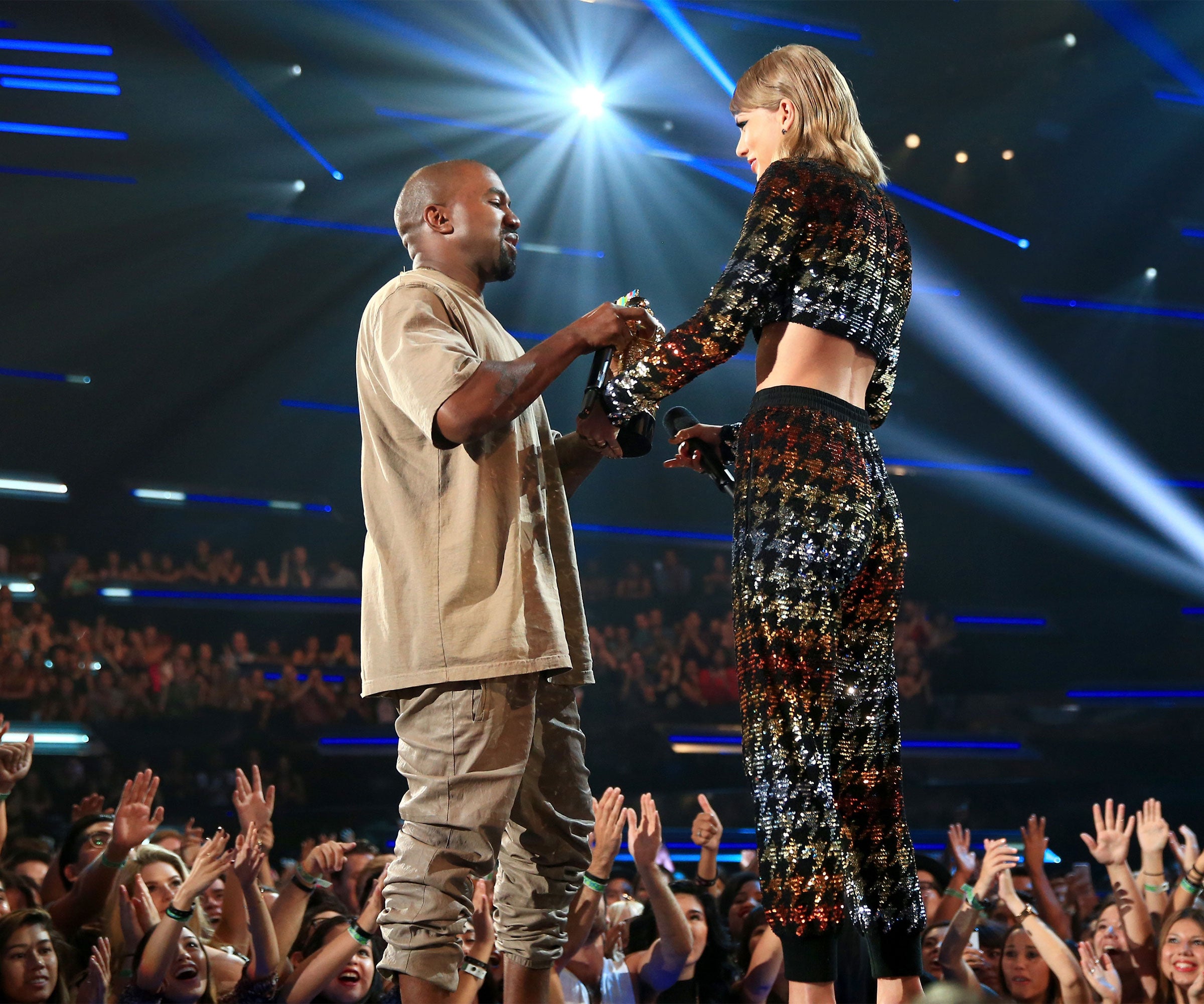 2400px x 2000px - Kanye West Taylor Swift VMA Feud & Whats Happened Since