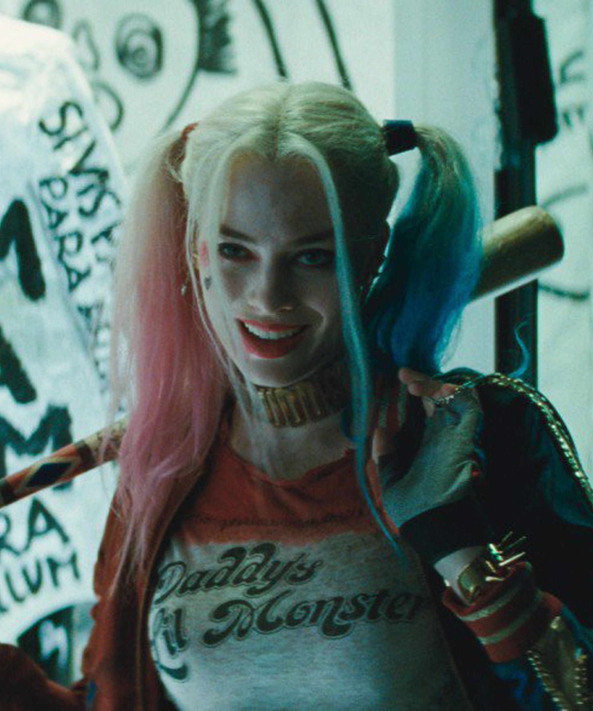 Harley Quinn Costume Guide (Margot Robbie in Birds of Prey)