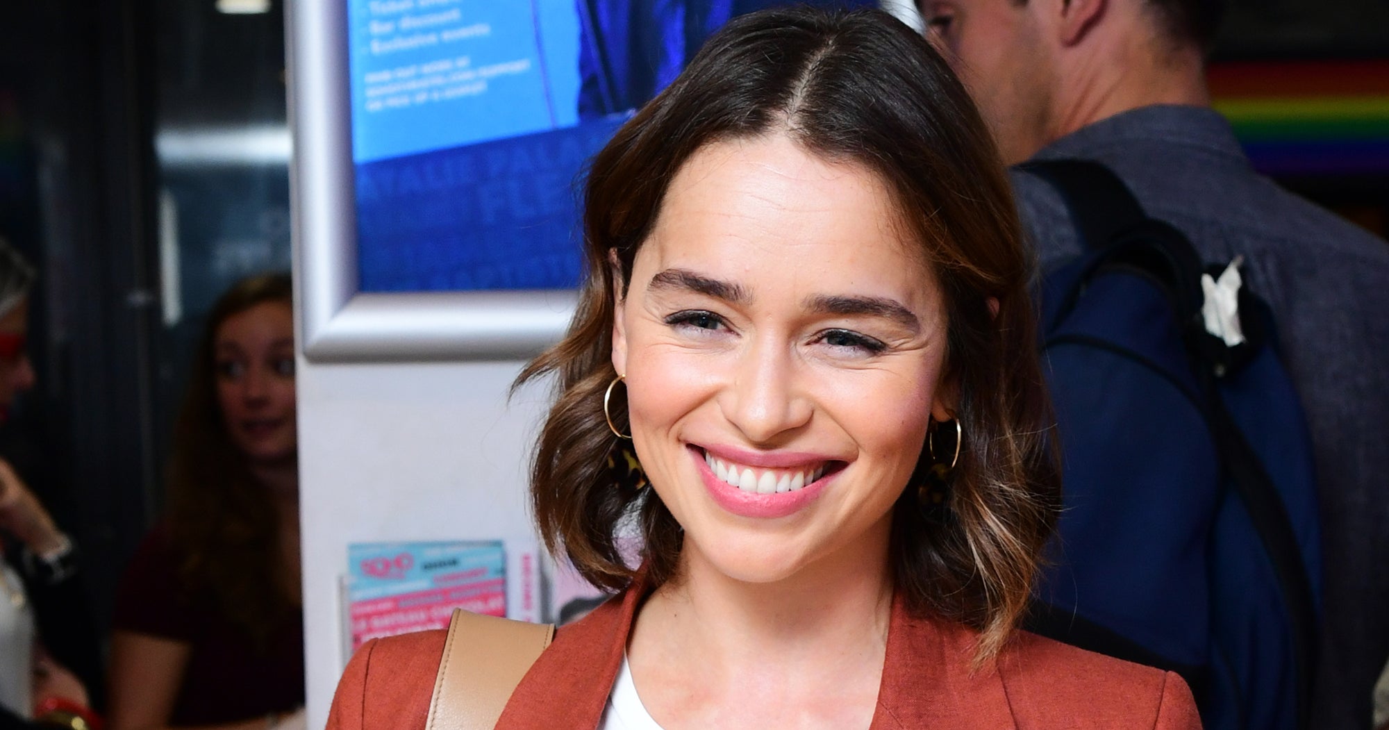 Emilia Clarke Emmys Hair Inspired By Jennifer Lopez