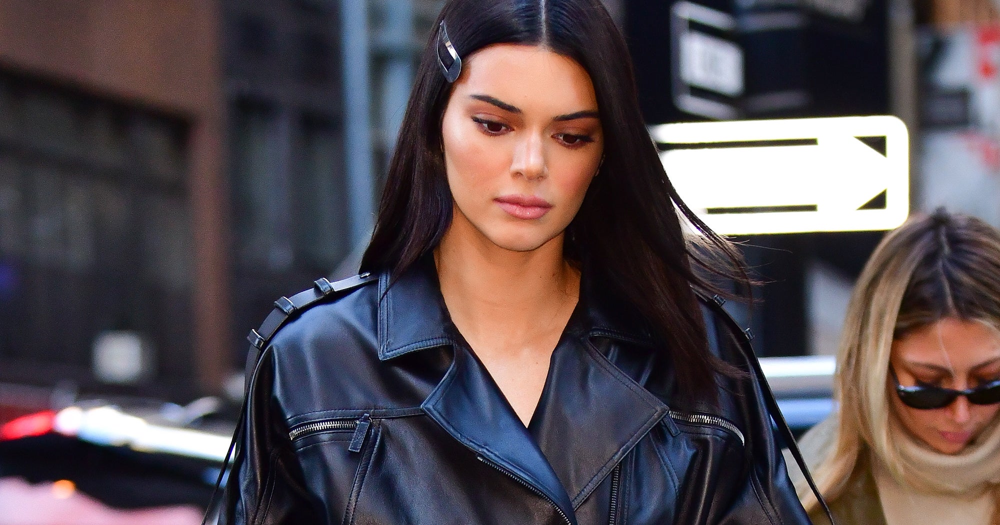 Kendall Jenners Crimped Bob At Hailey Justin Wedding