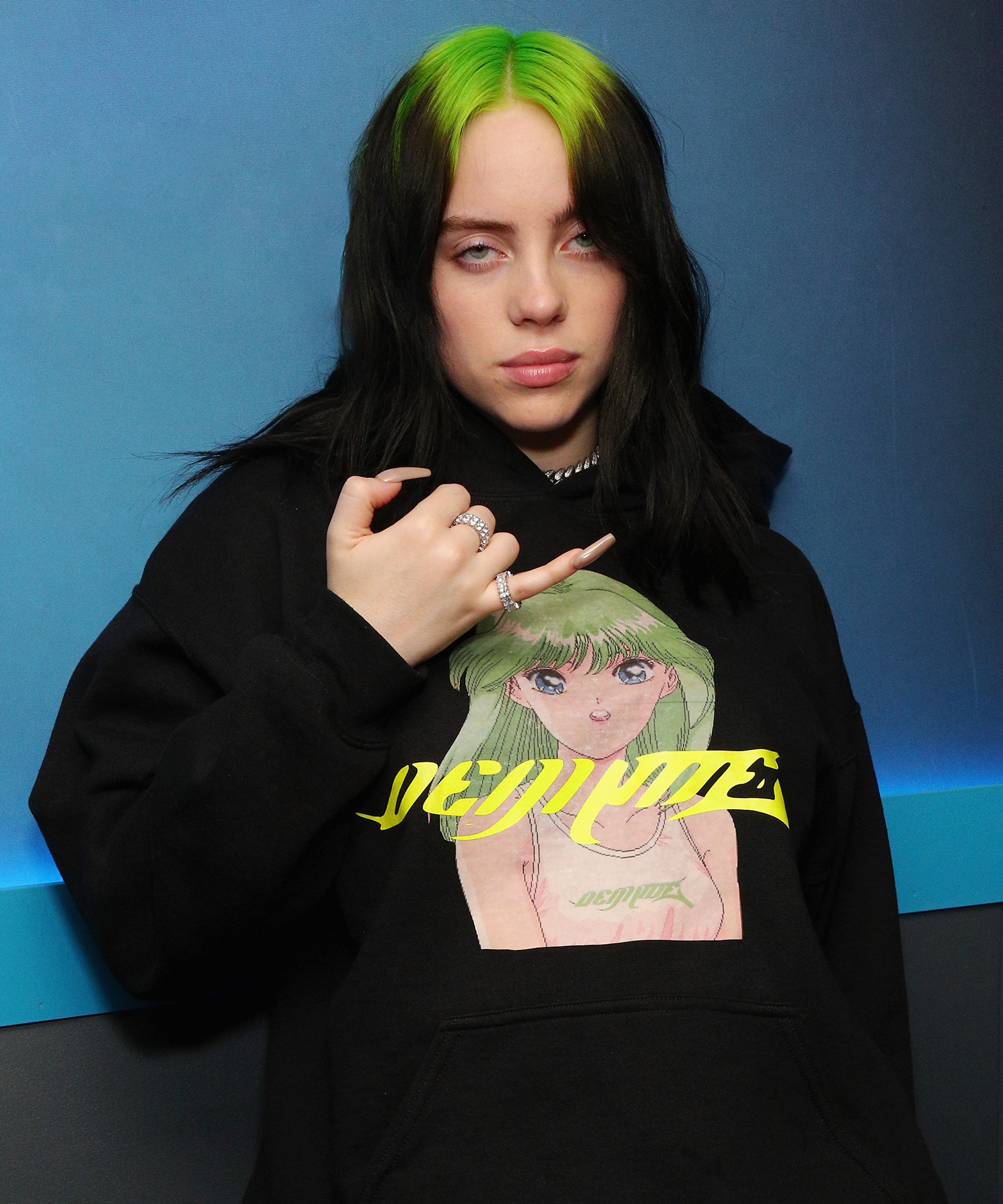 billie eilish no hoodie