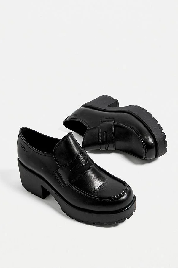 Skole lærer Tyggegummi minus Vagabond + The New Way Fashion Girls Are Styling Their Loafers