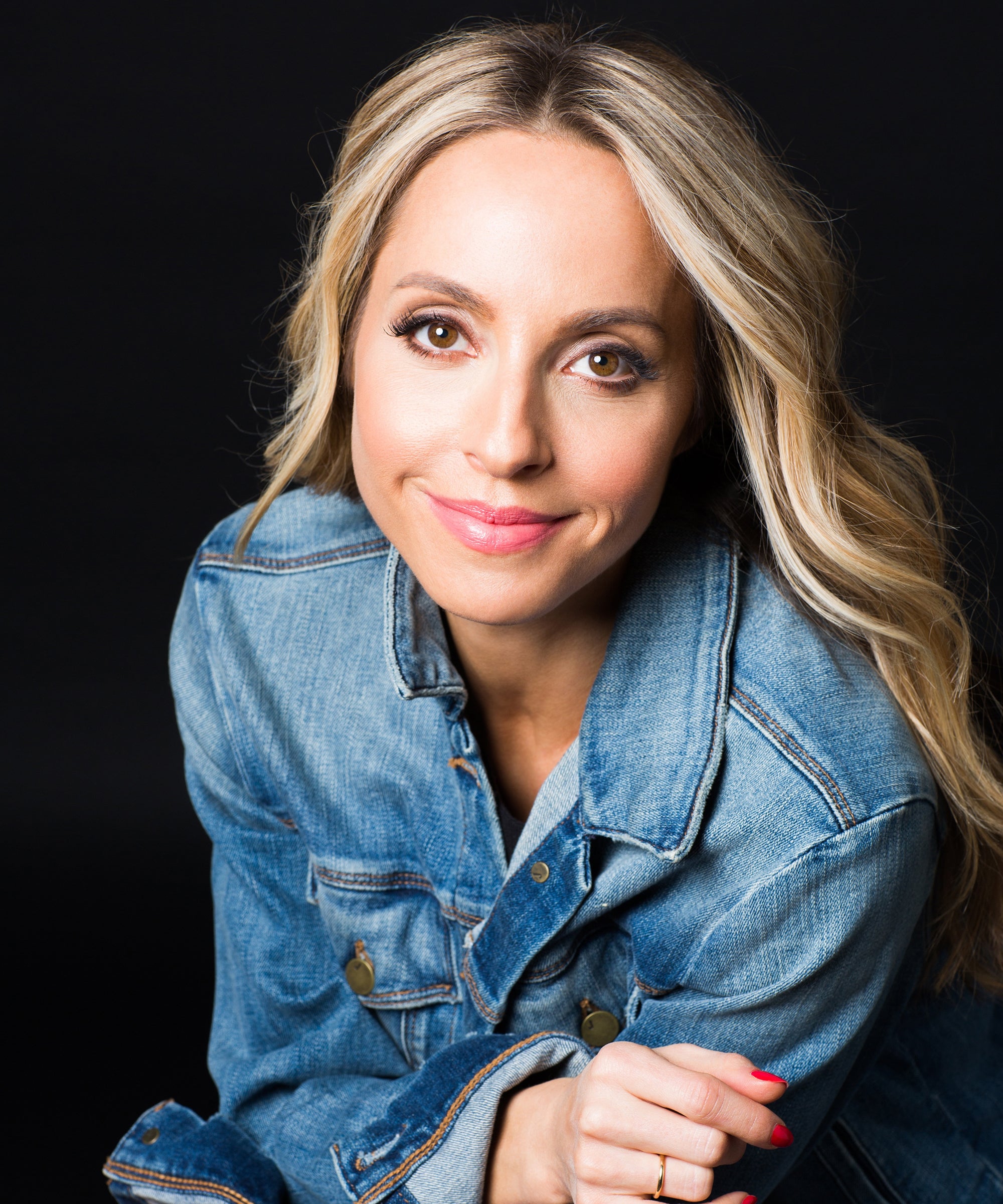 Gabrielle Bernstein's Instagram, Twitter & Facebook on IDCrawl