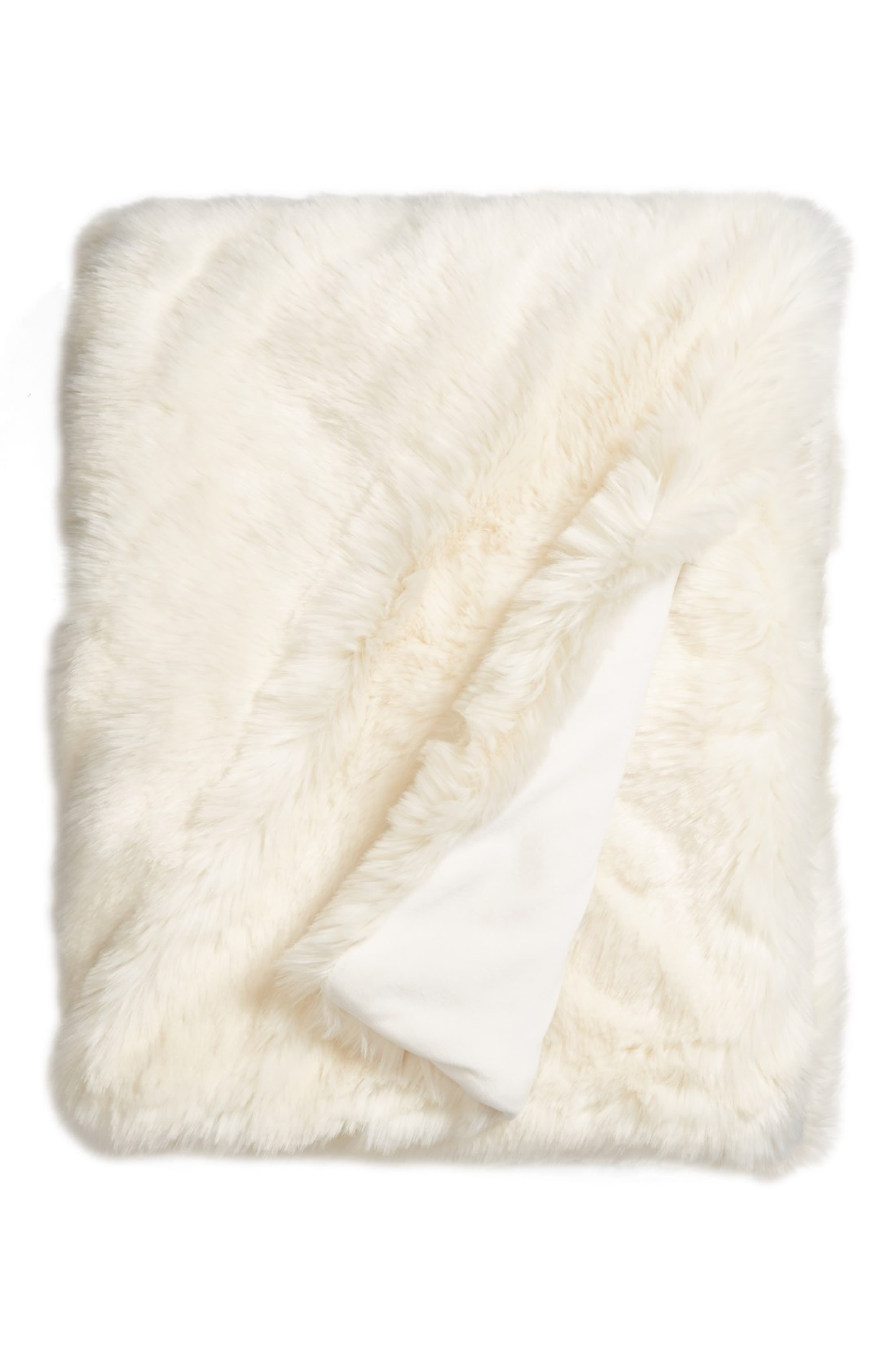 Nordstrom At Home Cuddle Up Faux Fur Throw Blanket