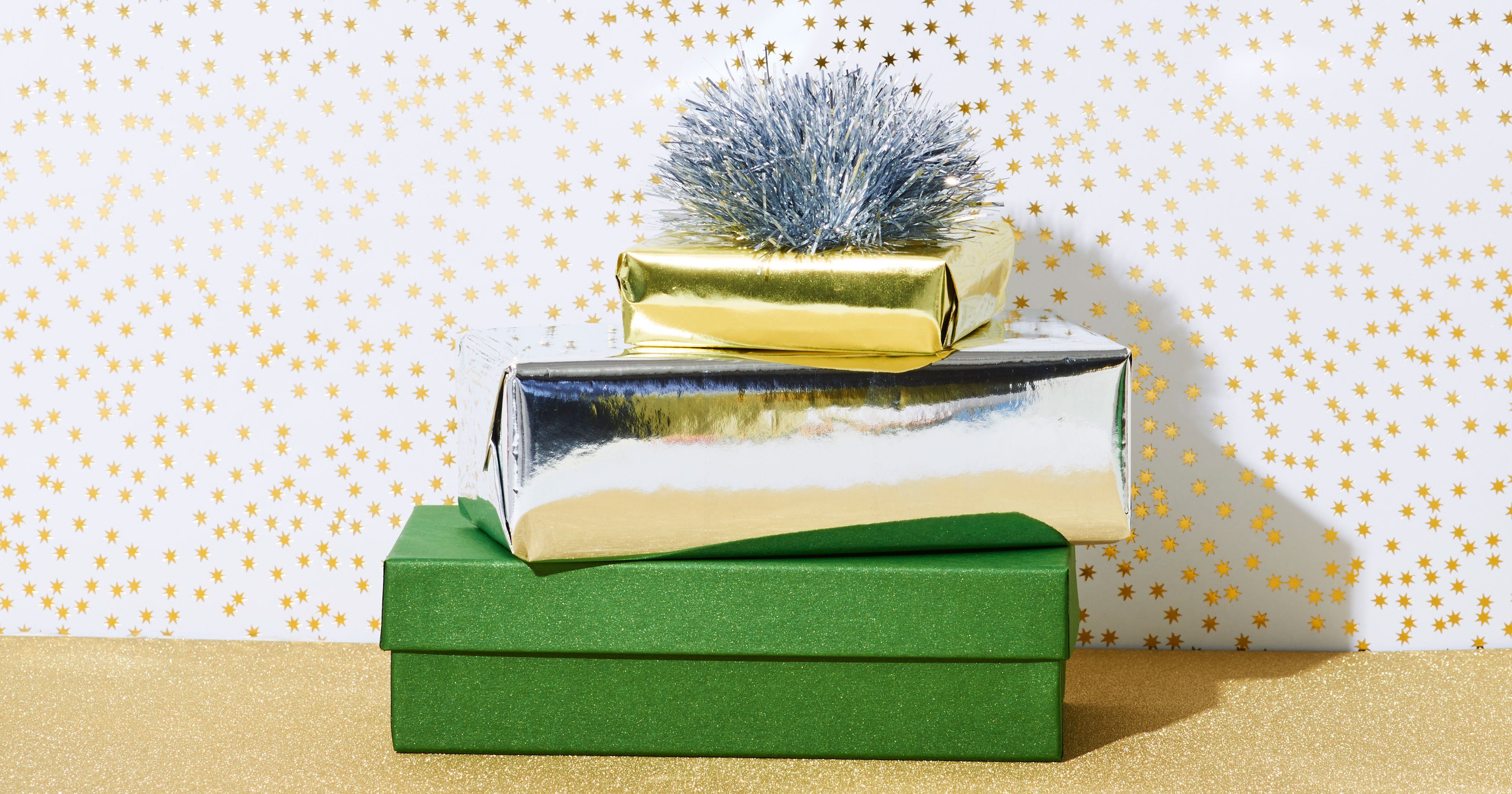 we-tried-the-gift-wrapping-paper-hack-from-viral-video