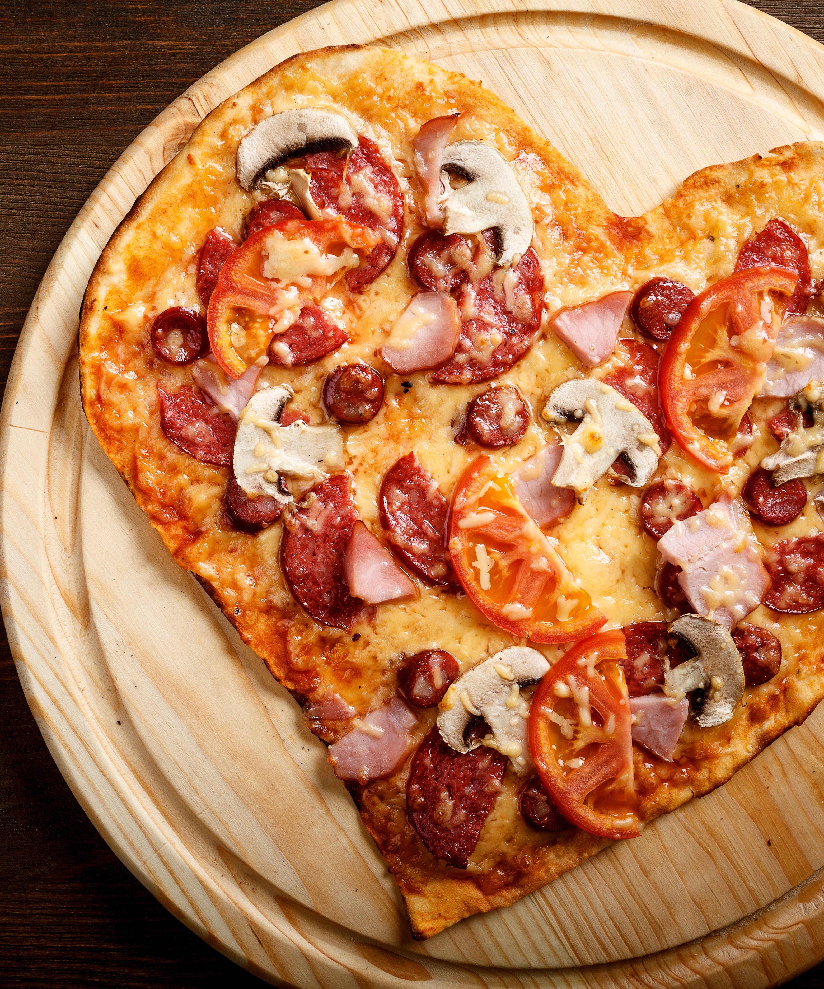 Heart-Shaped Pizzas Return To Papa John's On February 10, 2020