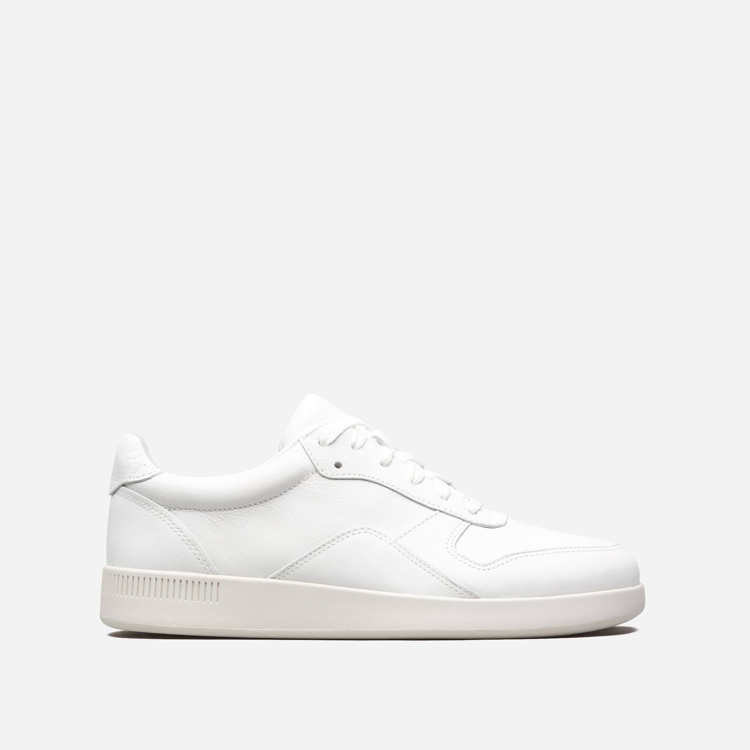 white sneakers 219 trend