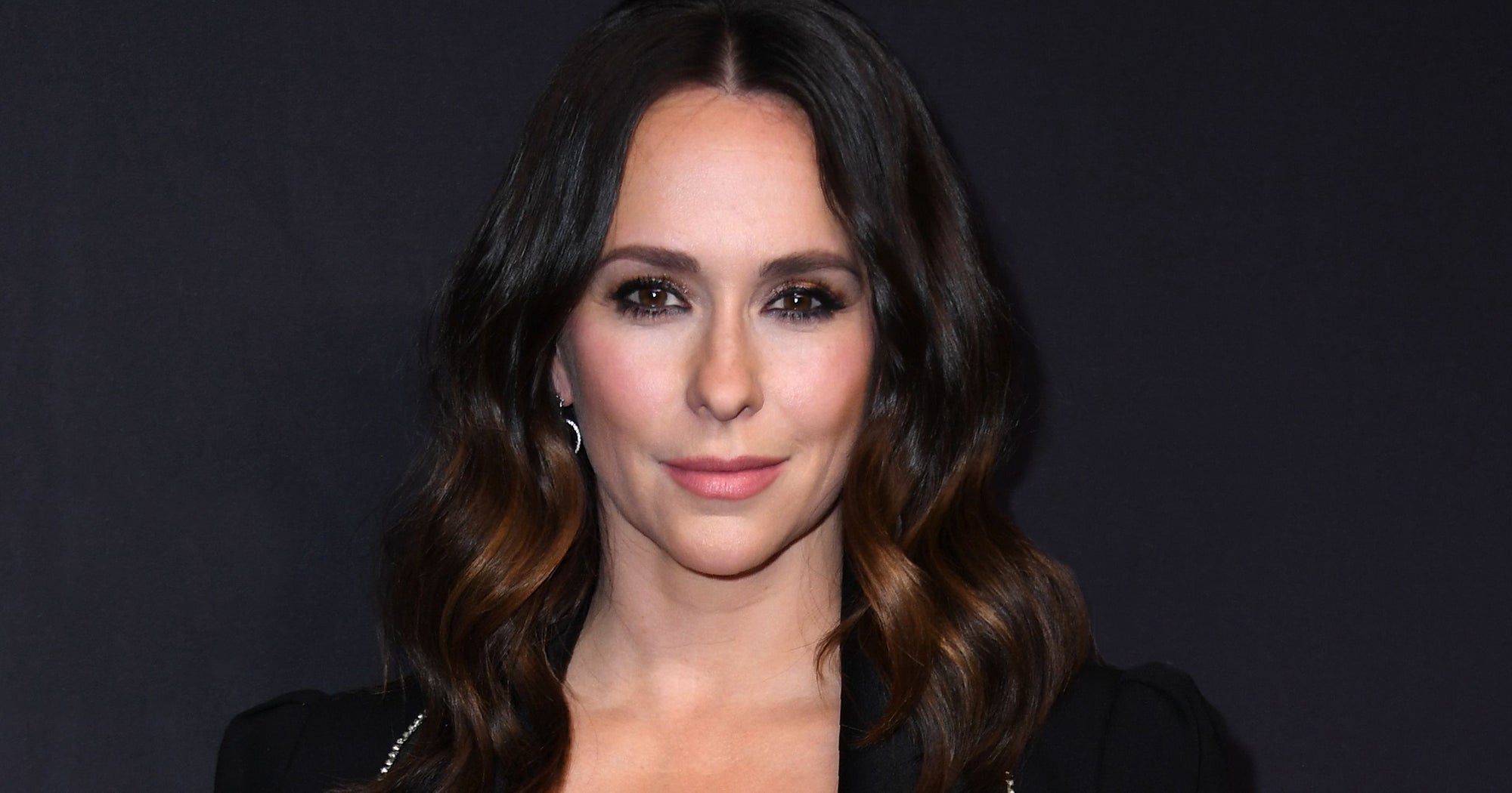 Jennifer Love Hewitt Dyes Hair Pink In Quarantine