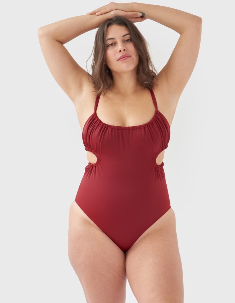 Araks Yui One Piece Claret