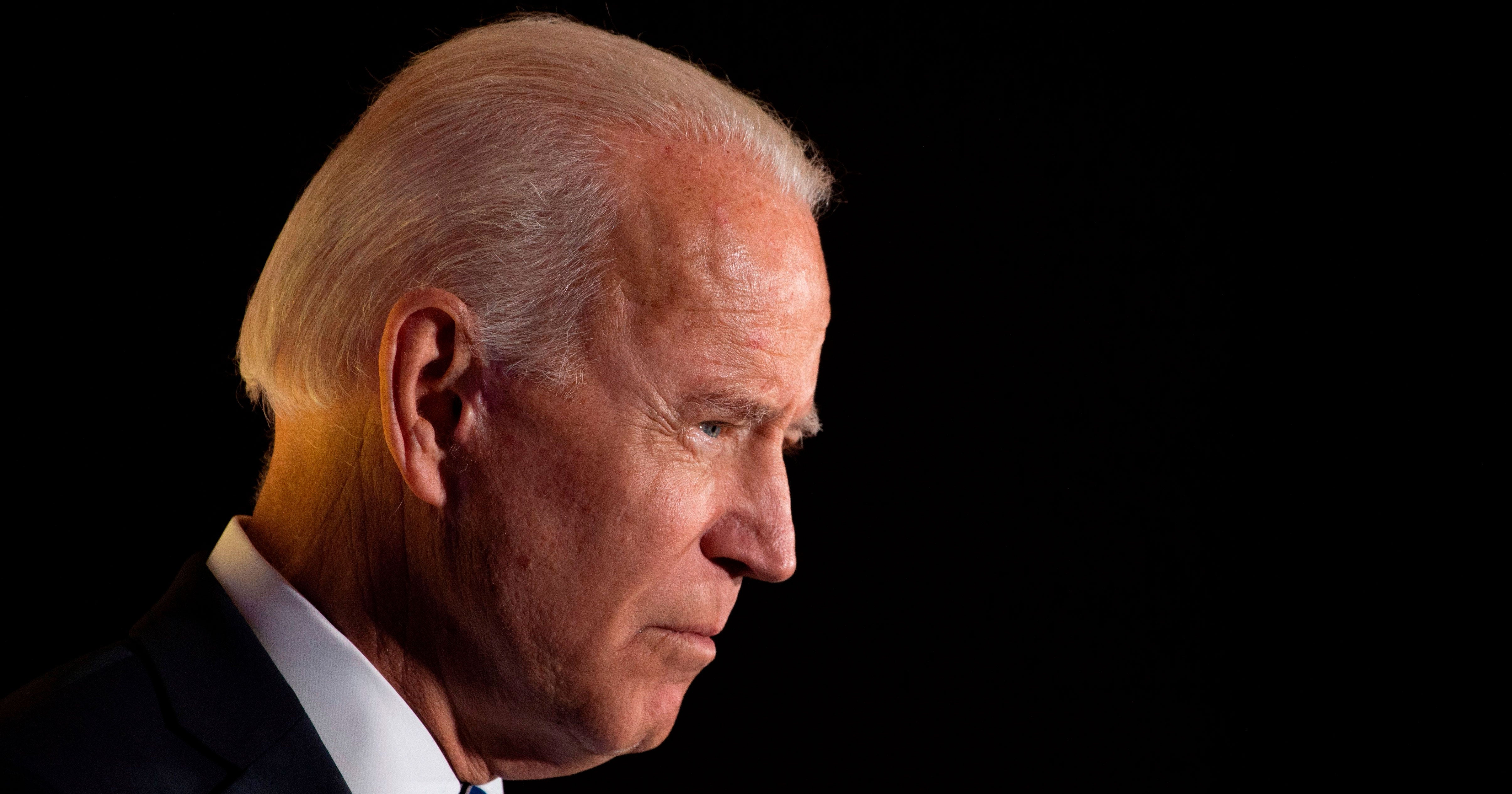 Joe Bidens Campaign Bans Staff From Using TikTok App