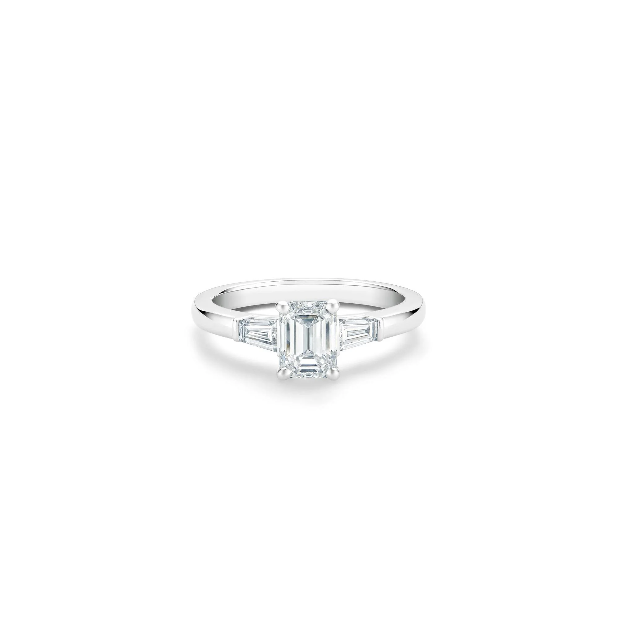 de Beers Jewellers Aura Diamond Solitaire Ring