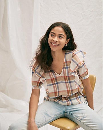 Madewell + V-Neck Shoulder-Ruffle Top in Plaid